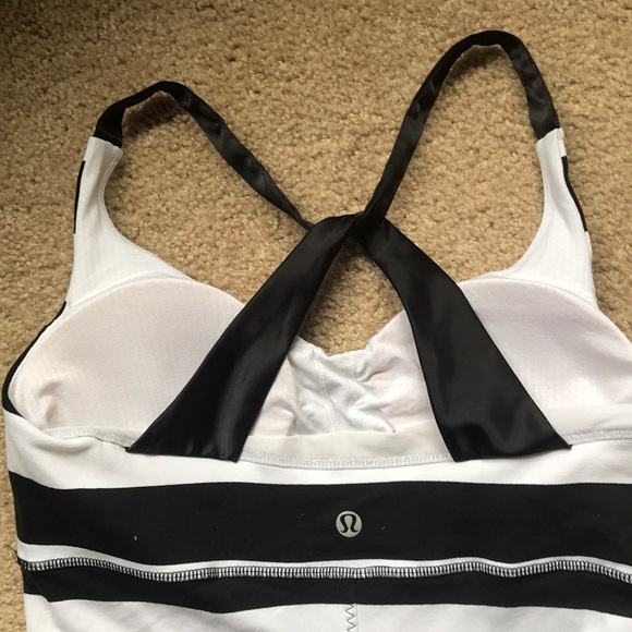 Lululemon Cross-Back Tank Top - Picture 3 of 3